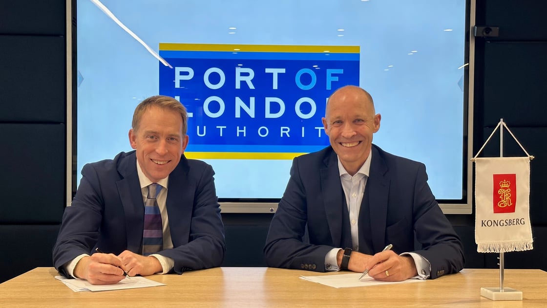 PLA’s Chief Executive, Robin Mortimer, with KNC’s Managing Director, Steve Guest
